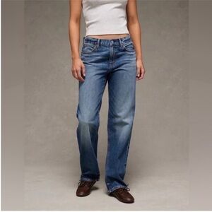 American Eagle EUC Strigid Low Rise Ex-Boyfriend Jeans Sz 4L in Always Vintage.